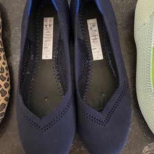 Navy rothys flats size 9